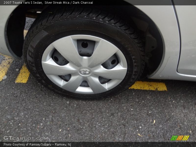 Silver Streak Mica / Dark Charcoal 2007 Toyota Yaris S Sedan