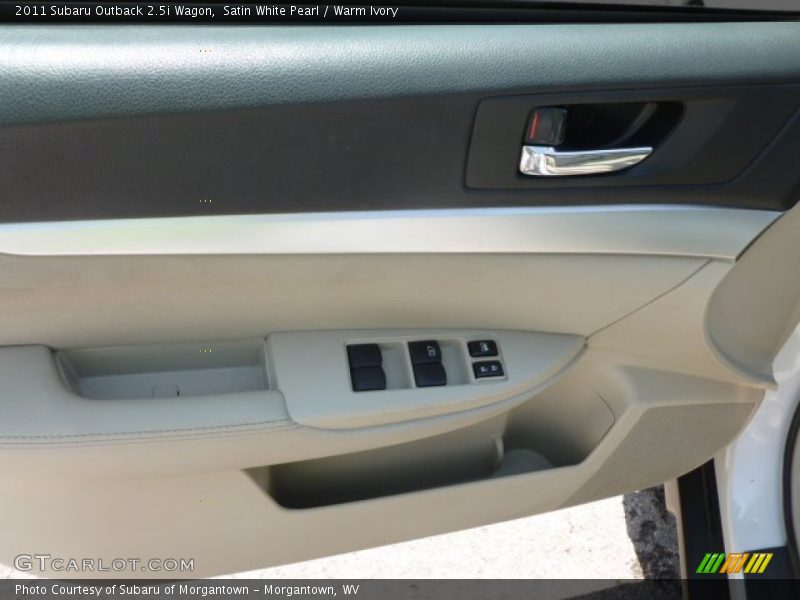 Satin White Pearl / Warm Ivory 2011 Subaru Outback 2.5i Wagon