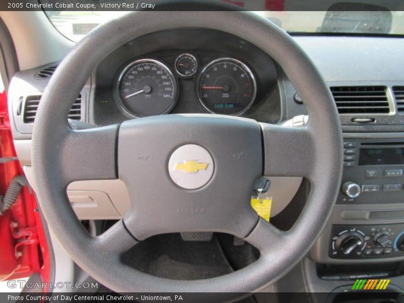 Victory Red / Gray 2005 Chevrolet Cobalt Coupe