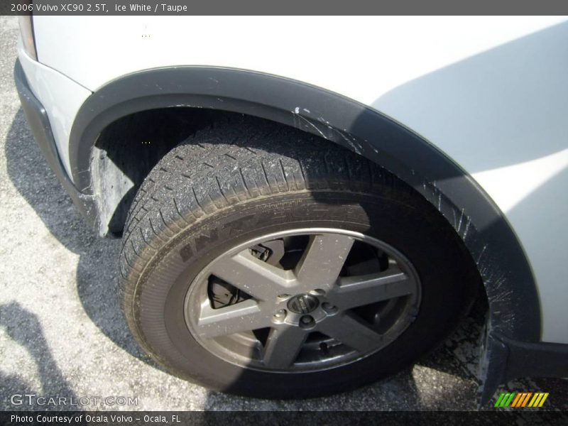 Ice White / Taupe 2006 Volvo XC90 2.5T