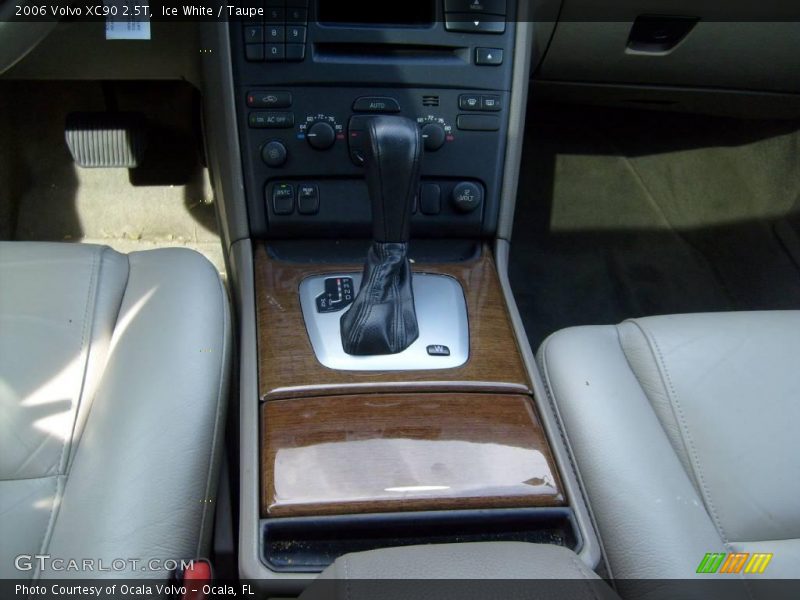 Ice White / Taupe 2006 Volvo XC90 2.5T