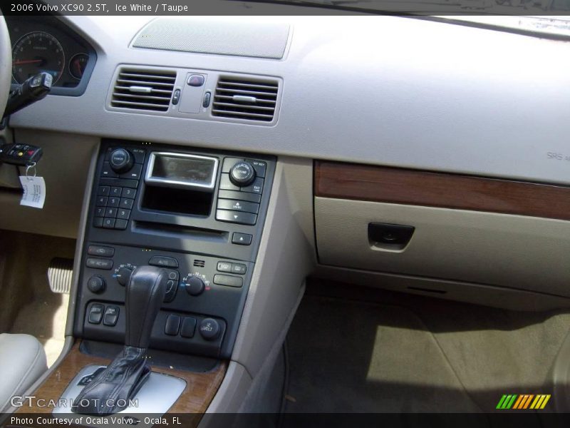 Ice White / Taupe 2006 Volvo XC90 2.5T