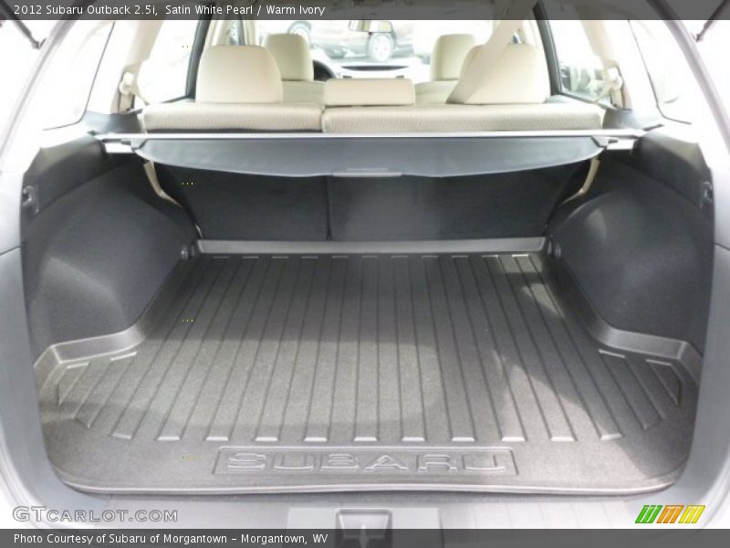 Satin White Pearl / Warm Ivory 2012 Subaru Outback 2.5i