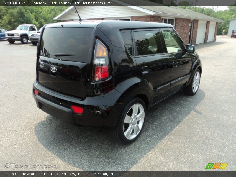 Shadow Black / Sand/Black Houndstooth Cloth 2010 Kia Soul !