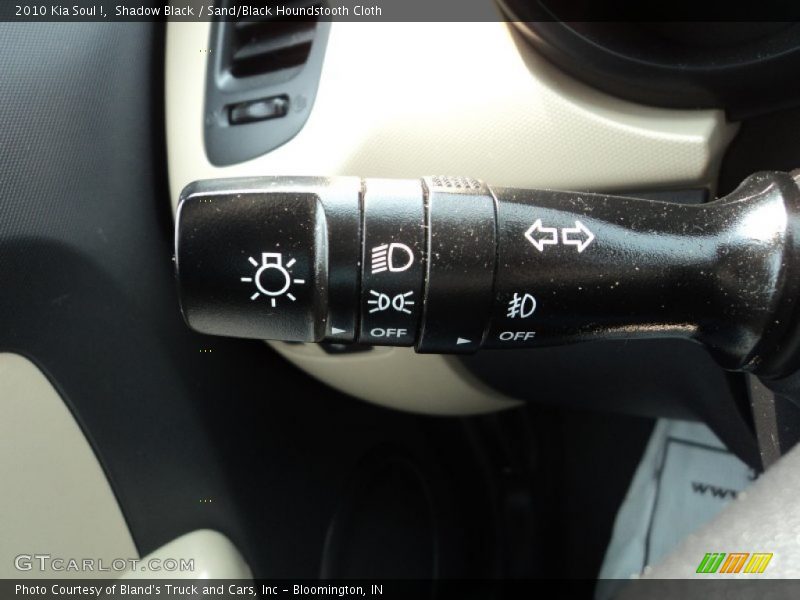 Shadow Black / Sand/Black Houndstooth Cloth 2010 Kia Soul !