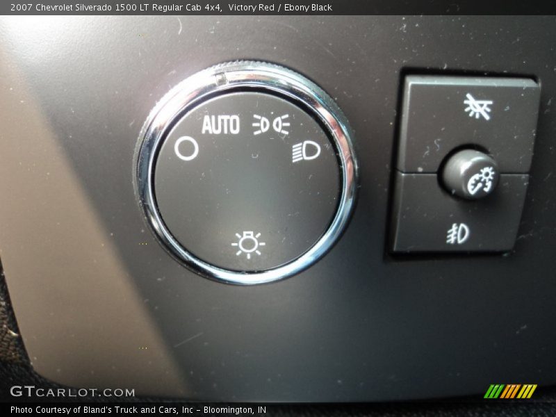 Victory Red / Ebony Black 2007 Chevrolet Silverado 1500 LT Regular Cab 4x4