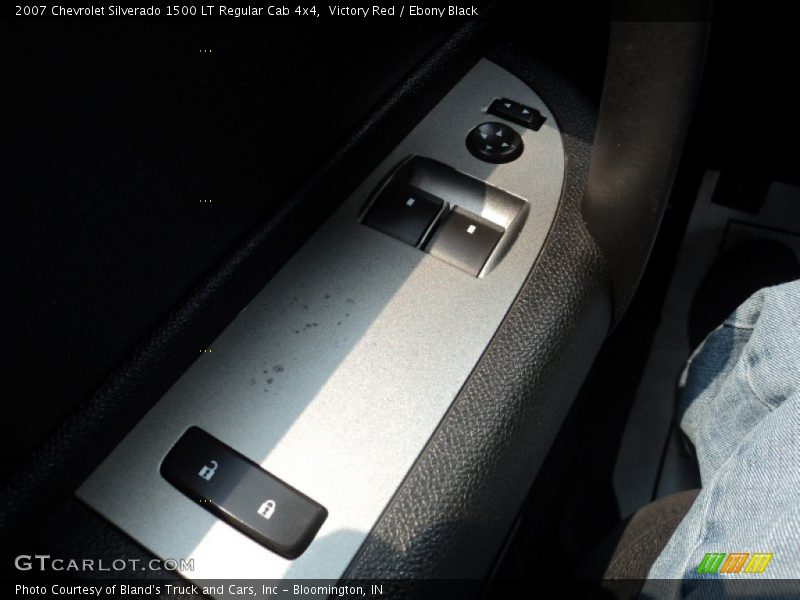 Victory Red / Ebony Black 2007 Chevrolet Silverado 1500 LT Regular Cab 4x4