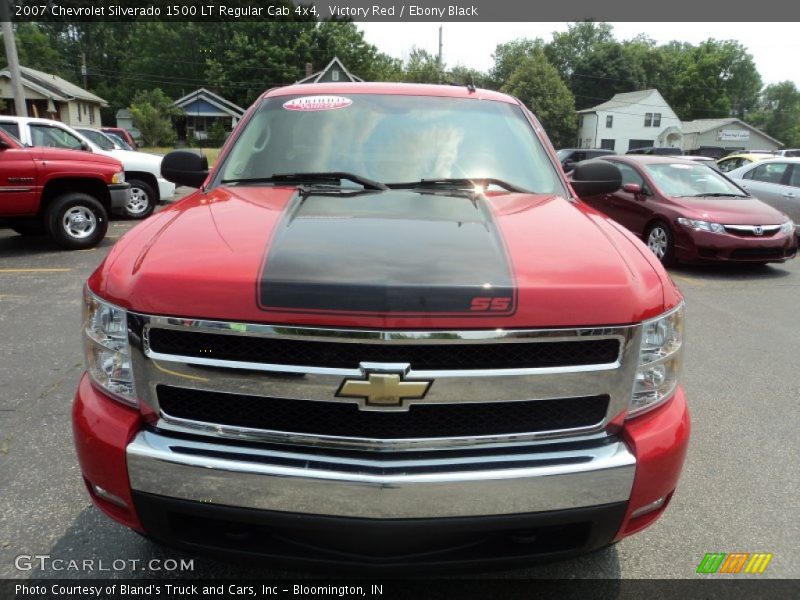 Victory Red / Ebony Black 2007 Chevrolet Silverado 1500 LT Regular Cab 4x4