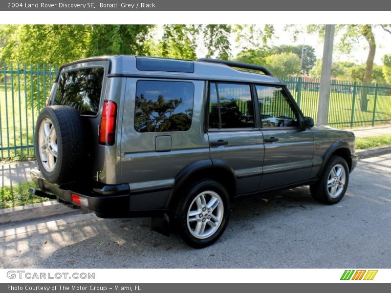 Bonatti Grey / Black 2004 Land Rover Discovery SE