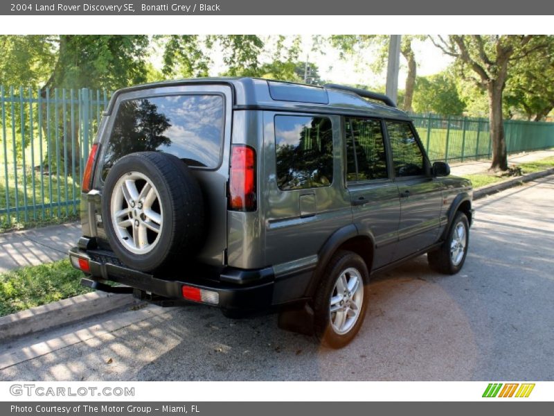 Bonatti Grey / Black 2004 Land Rover Discovery SE