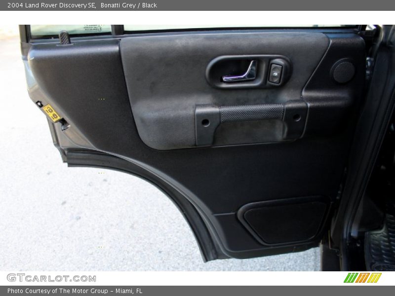 Bonatti Grey / Black 2004 Land Rover Discovery SE
