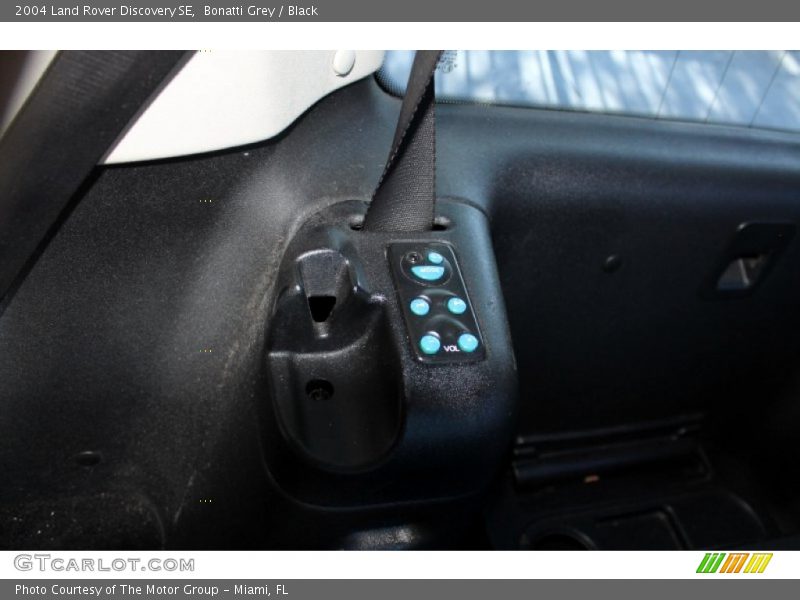 Bonatti Grey / Black 2004 Land Rover Discovery SE