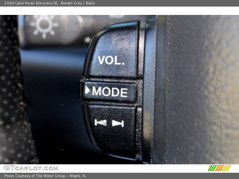 Bonatti Grey / Black 2004 Land Rover Discovery SE