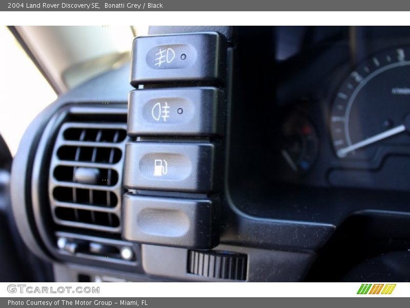 Bonatti Grey / Black 2004 Land Rover Discovery SE