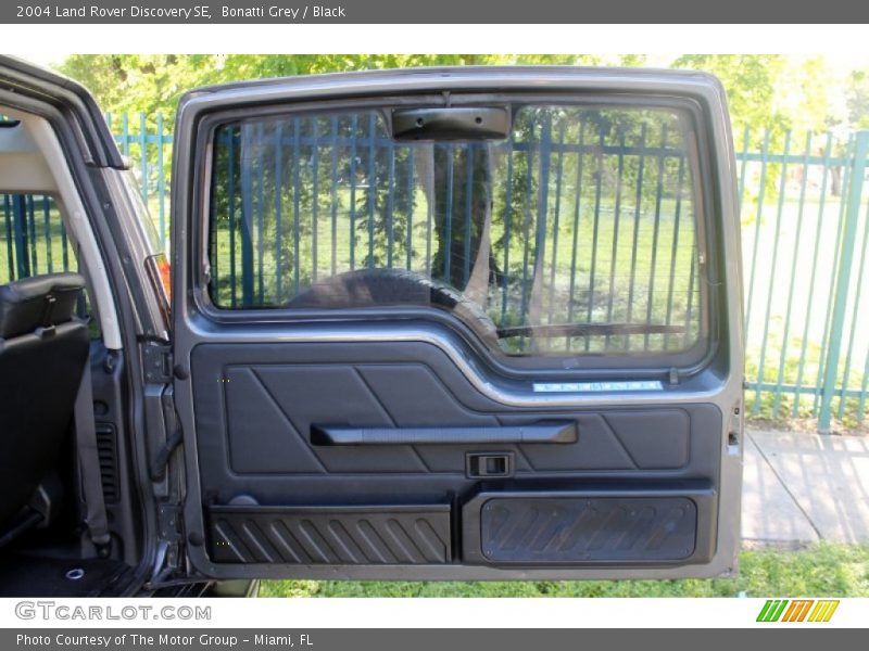 Bonatti Grey / Black 2004 Land Rover Discovery SE