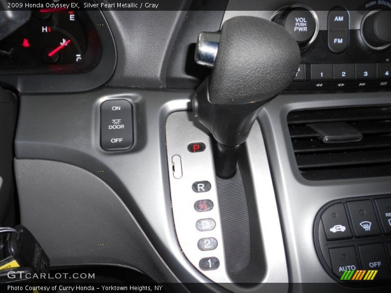 Silver Pearl Metallic / Gray 2009 Honda Odyssey EX