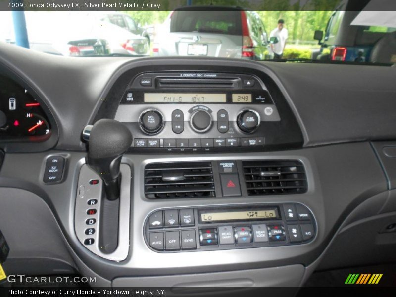 Silver Pearl Metallic / Gray 2009 Honda Odyssey EX