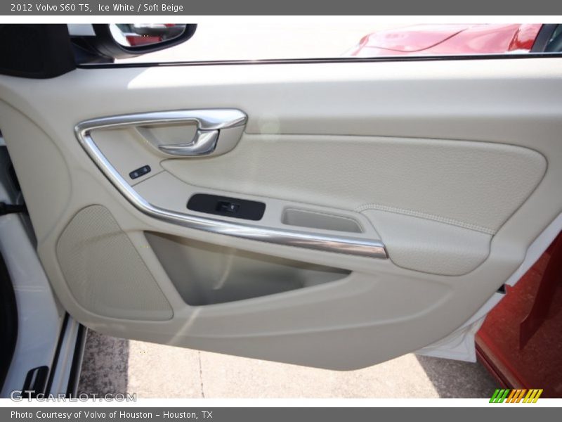 Ice White / Soft Beige 2012 Volvo S60 T5