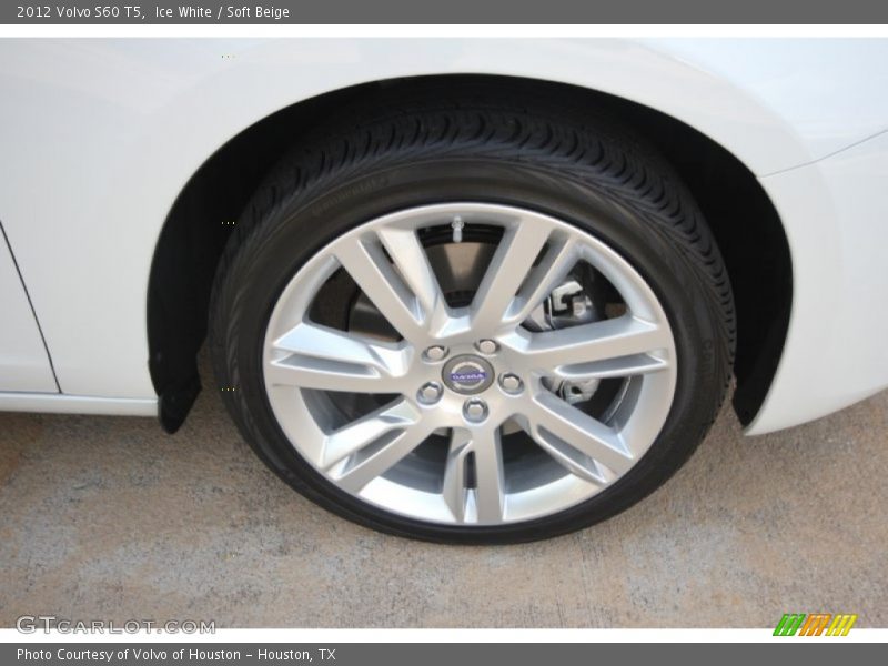 Ice White / Soft Beige 2012 Volvo S60 T5