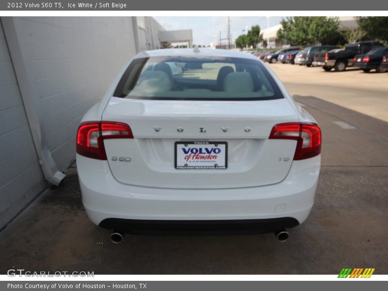 Ice White / Soft Beige 2012 Volvo S60 T5