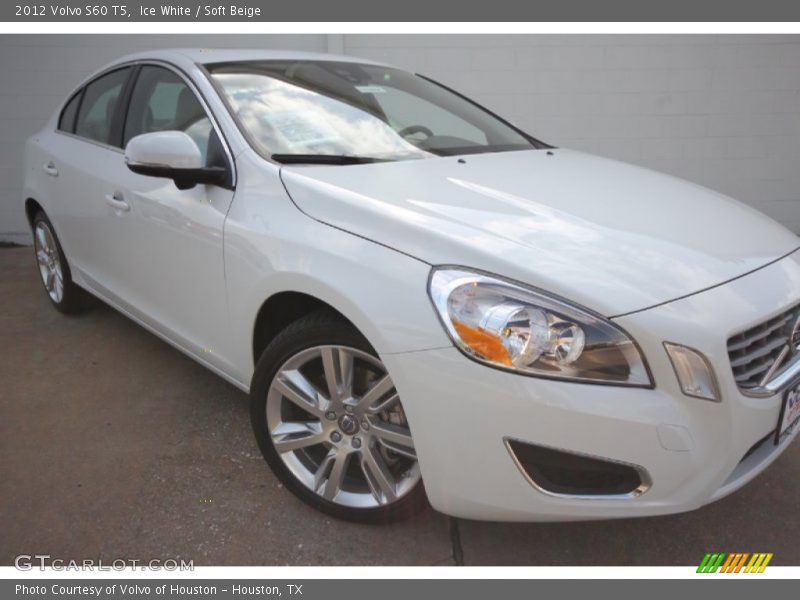 Ice White / Soft Beige 2012 Volvo S60 T5