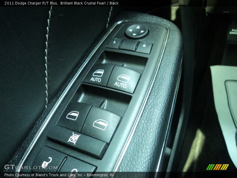 Brilliant Black Crystal Pearl / Black 2011 Dodge Charger R/T Plus