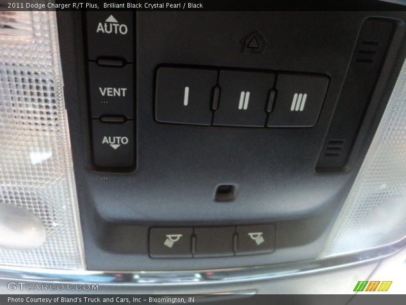 Brilliant Black Crystal Pearl / Black 2011 Dodge Charger R/T Plus