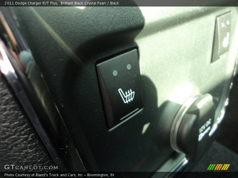Brilliant Black Crystal Pearl / Black 2011 Dodge Charger R/T Plus
