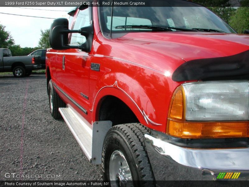 Red / Medium Graphite 1999 Ford F250 Super Duty XLT Extended Cab 4x4