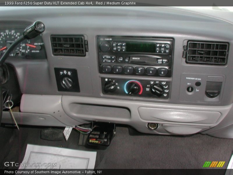 Red / Medium Graphite 1999 Ford F250 Super Duty XLT Extended Cab 4x4