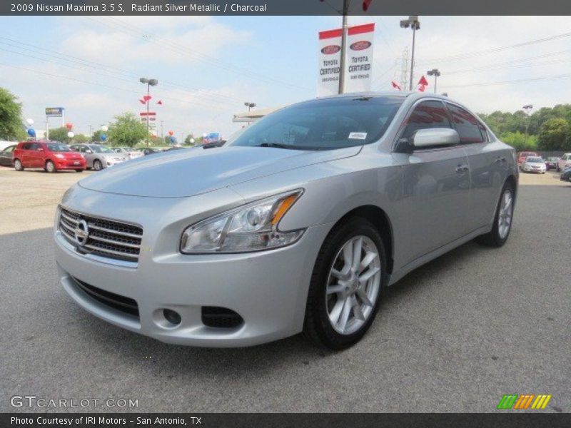 Radiant Silver Metallic / Charcoal 2009 Nissan Maxima 3.5 S