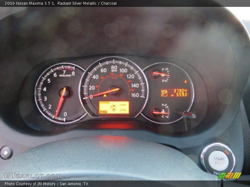Radiant Silver Metallic / Charcoal 2009 Nissan Maxima 3.5 S