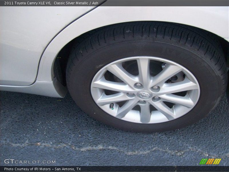 Classic Silver Metallic / Ash 2011 Toyota Camry XLE V6