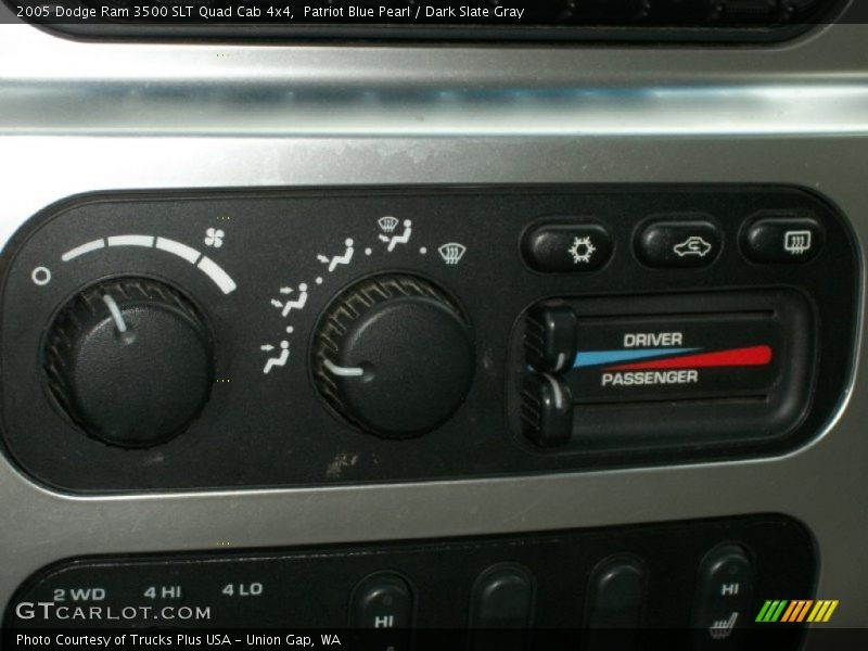 Patriot Blue Pearl / Dark Slate Gray 2005 Dodge Ram 3500 SLT Quad Cab 4x4