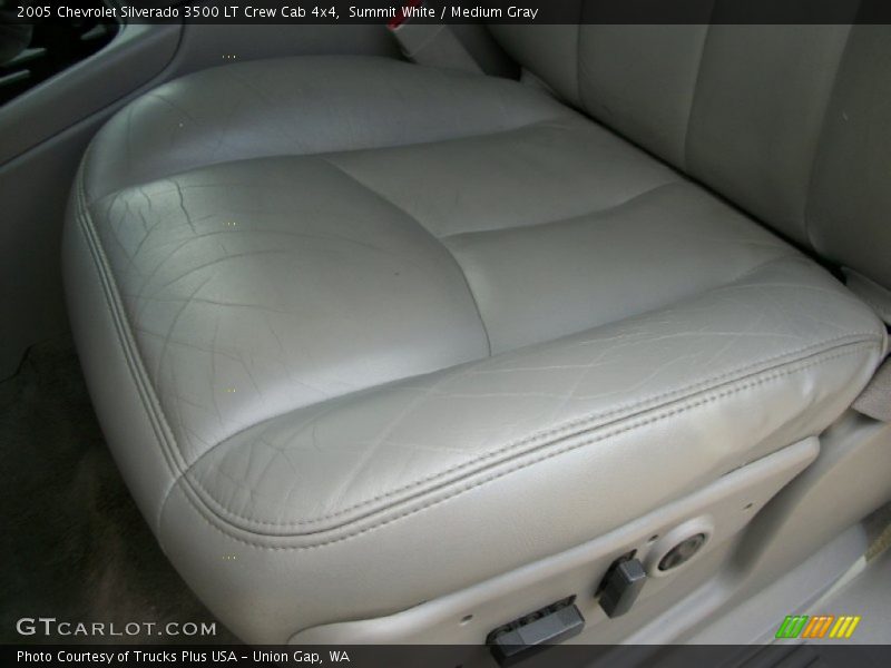 Front Seat of 2005 Silverado 3500 LT Crew Cab 4x4