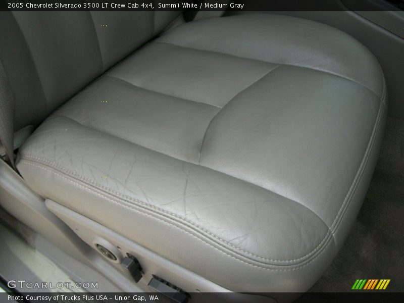 Front Seat of 2005 Silverado 3500 LT Crew Cab 4x4