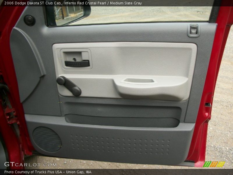 Inferno Red Crystal Pearl / Medium Slate Gray 2006 Dodge Dakota ST Club Cab