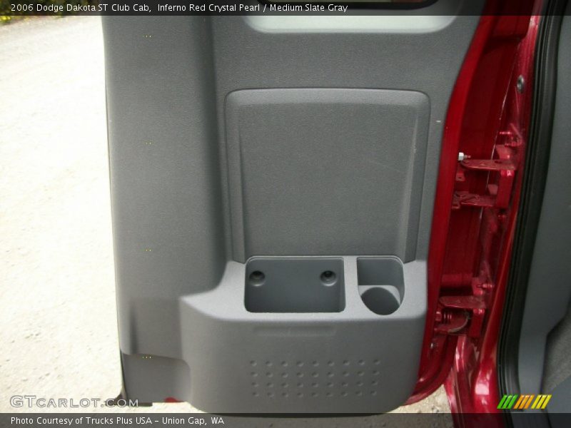 Inferno Red Crystal Pearl / Medium Slate Gray 2006 Dodge Dakota ST Club Cab