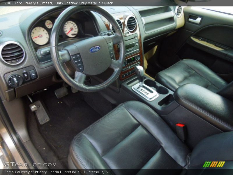 Black Interior - 2005 Freestyle Limited 