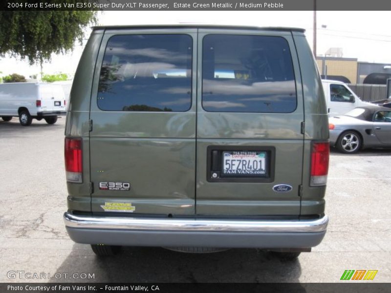 Estate Green Metallic / Medium Pebble 2004 Ford E Series Van E350 Super Duty XLT Passenger