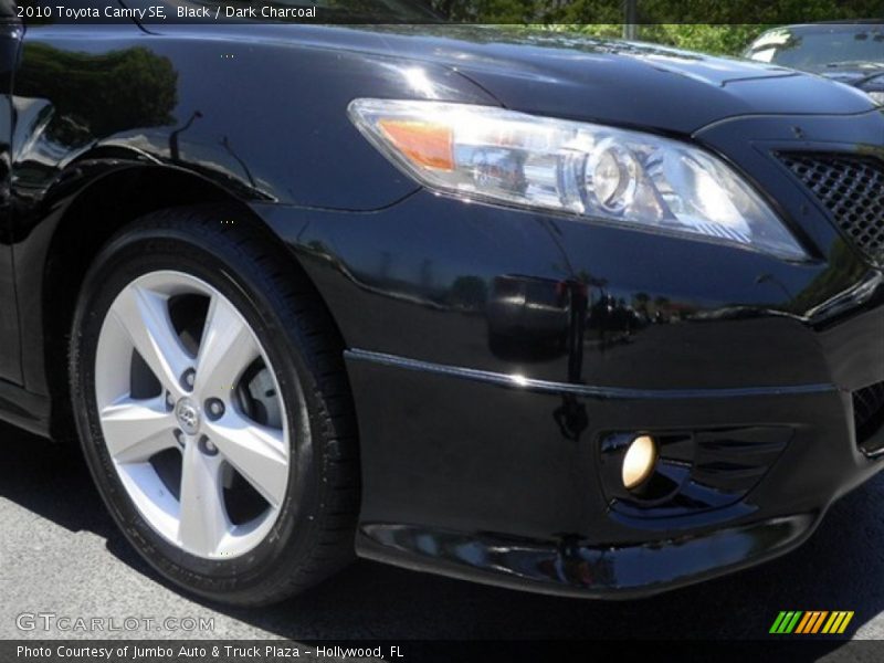 Black / Dark Charcoal 2010 Toyota Camry SE