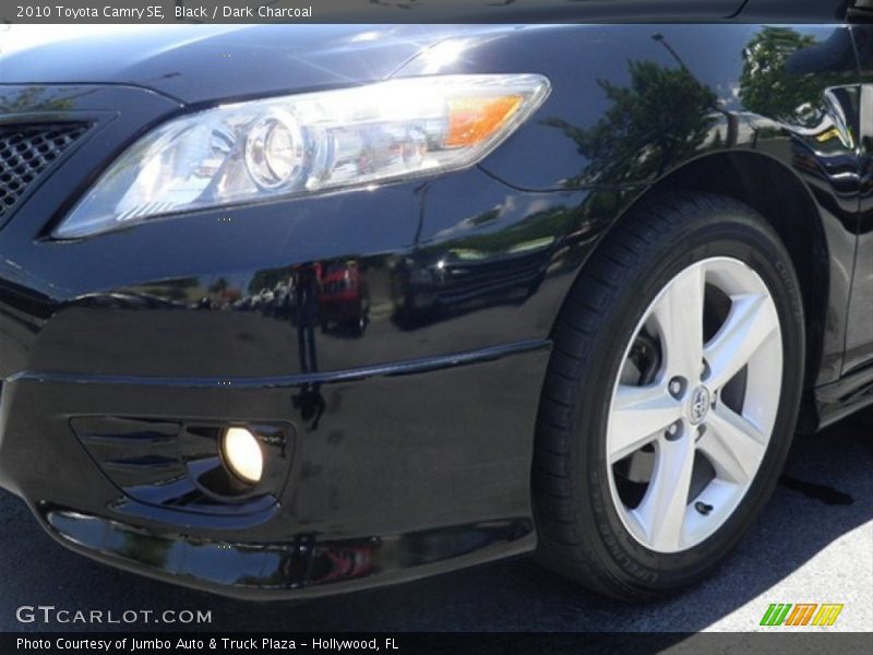 Black / Dark Charcoal 2010 Toyota Camry SE