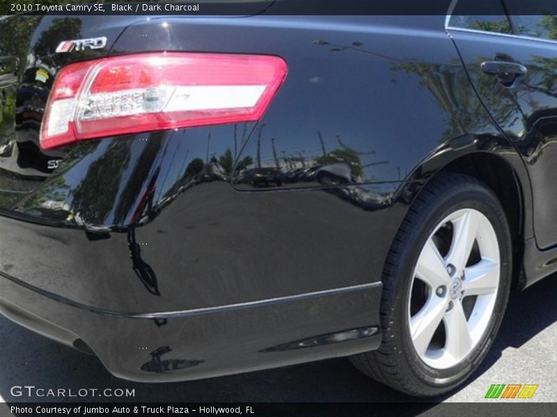 Black / Dark Charcoal 2010 Toyota Camry SE