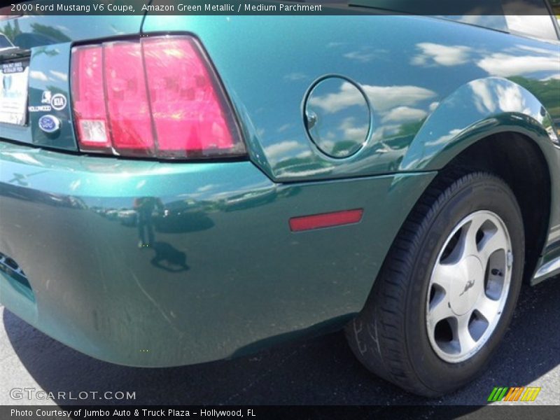 Amazon Green Metallic / Medium Parchment 2000 Ford Mustang V6 Coupe