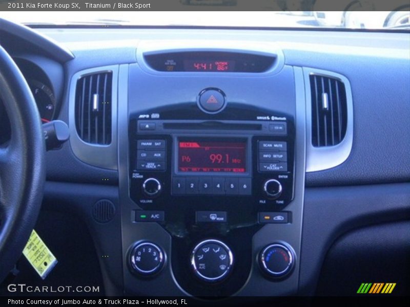 Titanium / Black Sport 2011 Kia Forte Koup SX