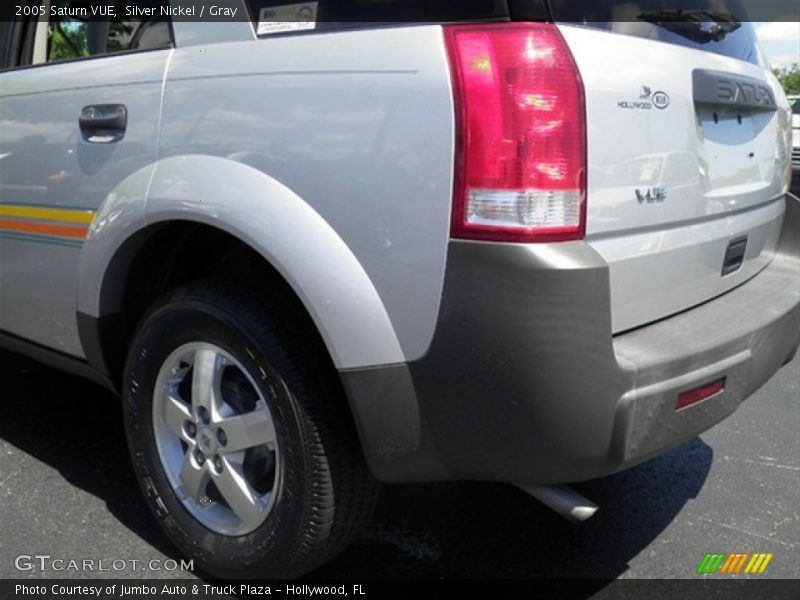 Silver Nickel / Gray 2005 Saturn VUE