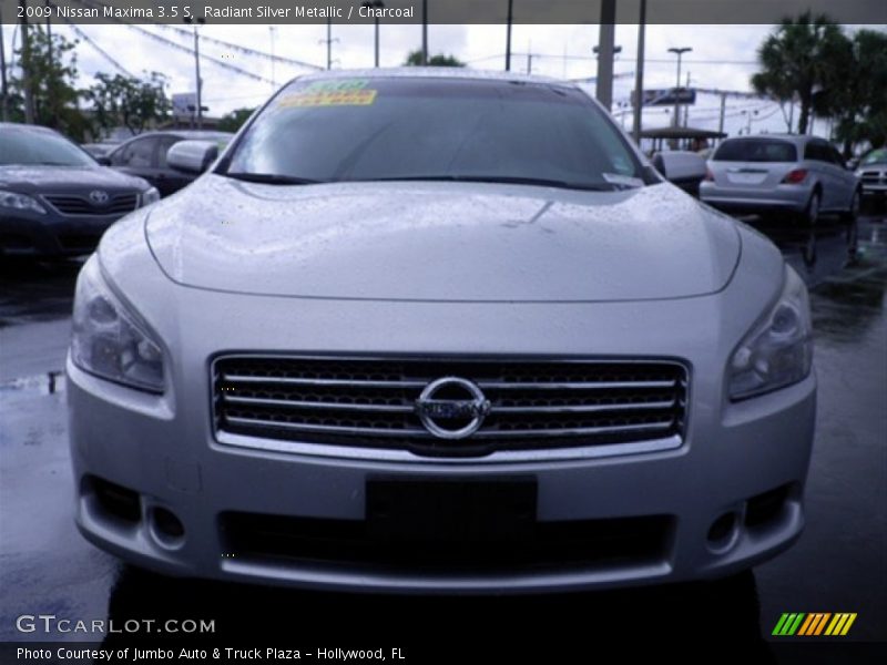 Radiant Silver Metallic / Charcoal 2009 Nissan Maxima 3.5 S