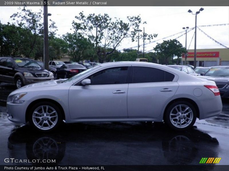 Radiant Silver Metallic / Charcoal 2009 Nissan Maxima 3.5 S