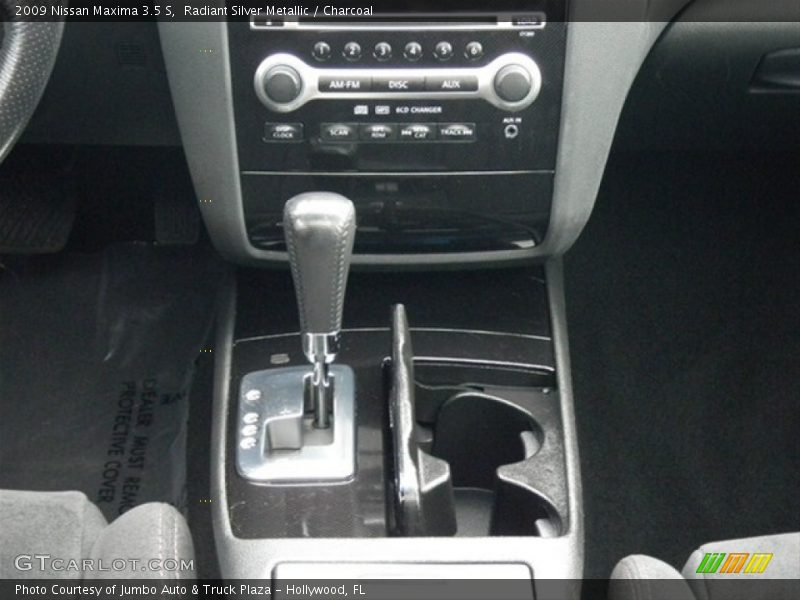 Radiant Silver Metallic / Charcoal 2009 Nissan Maxima 3.5 S