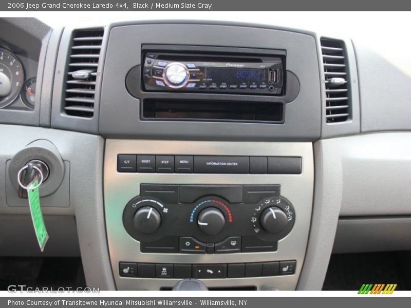 Black / Medium Slate Gray 2006 Jeep Grand Cherokee Laredo 4x4